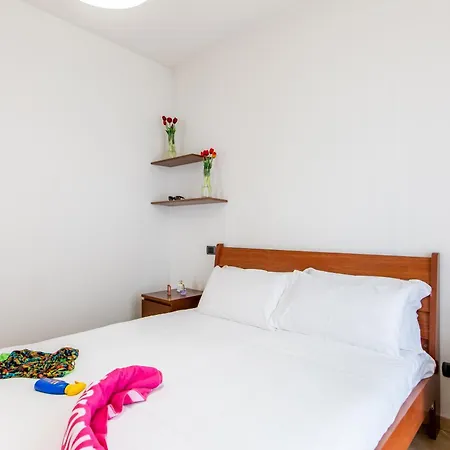 Desi Apartment *