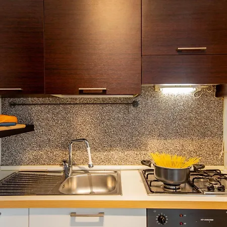 Desi Apartment *