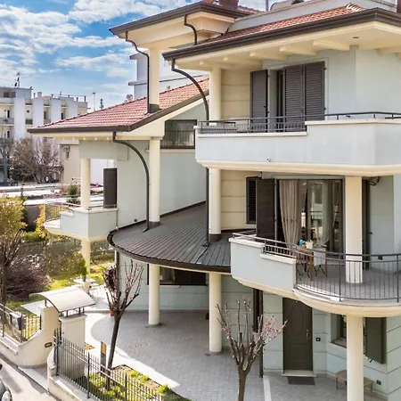 Desi Ριτσιόνε