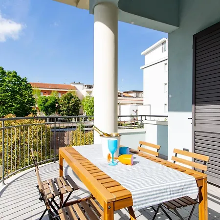 Desi Apartman
